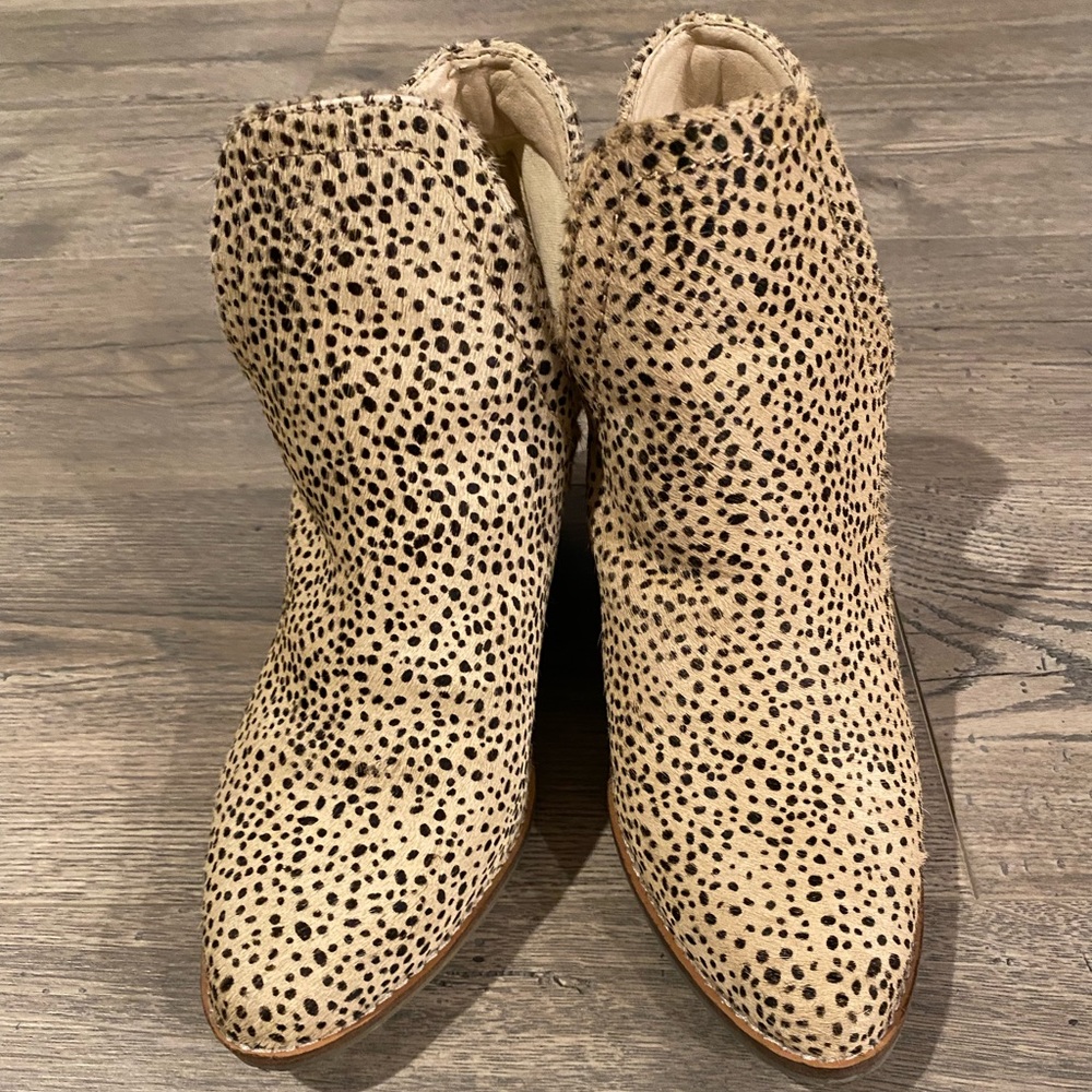 Coconuts by Matisse Spotted Tan Ankle Boots
